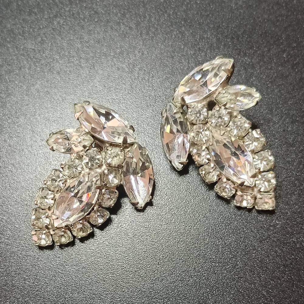 Vintage Silver Tone Rhinestone Clip On Earrings "Fab Vintage Find!"